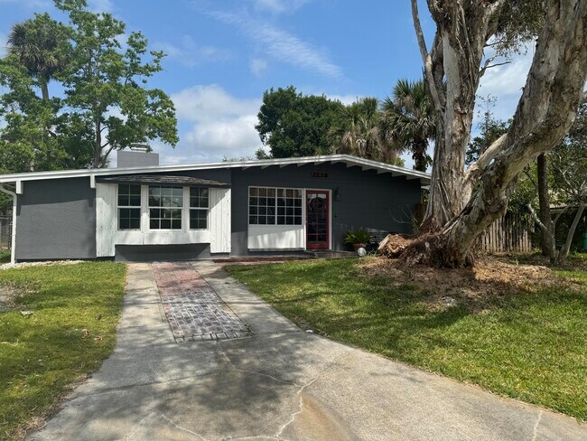 Primary Photo - 2258 St Dunston Ln