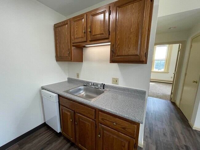 Building Photo - 124 Orange St