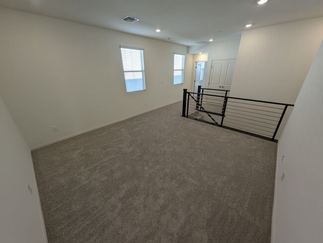 Building Photo - 544 Clover Bar Ln