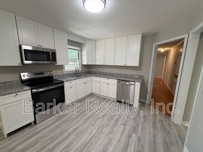 Building Photo - 12019 Holmes Hollow Rd