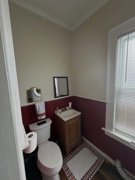 Half Bath - 9 Glen Arden Ln