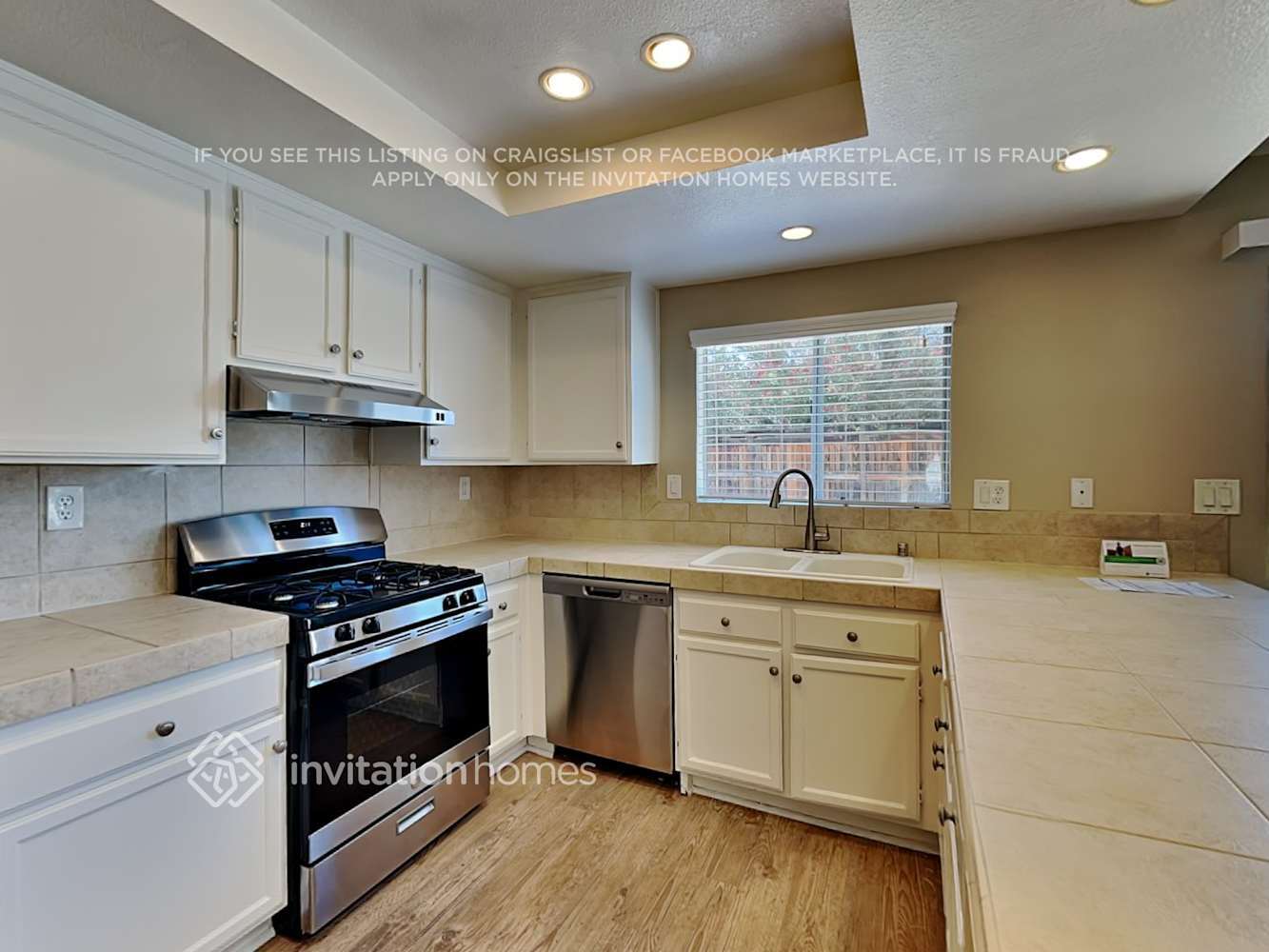 Building Photo - 39537 Silverberry Ct