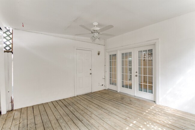 Building Photo - 1407 Springrock Ln