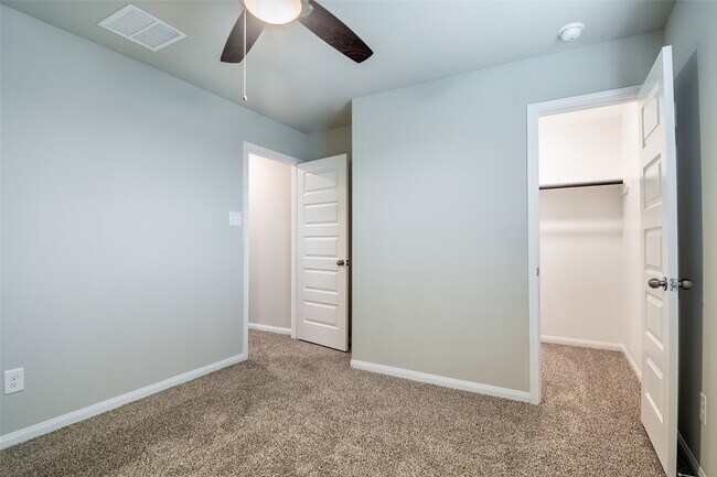 Building Photo - 3707 Cub Dr