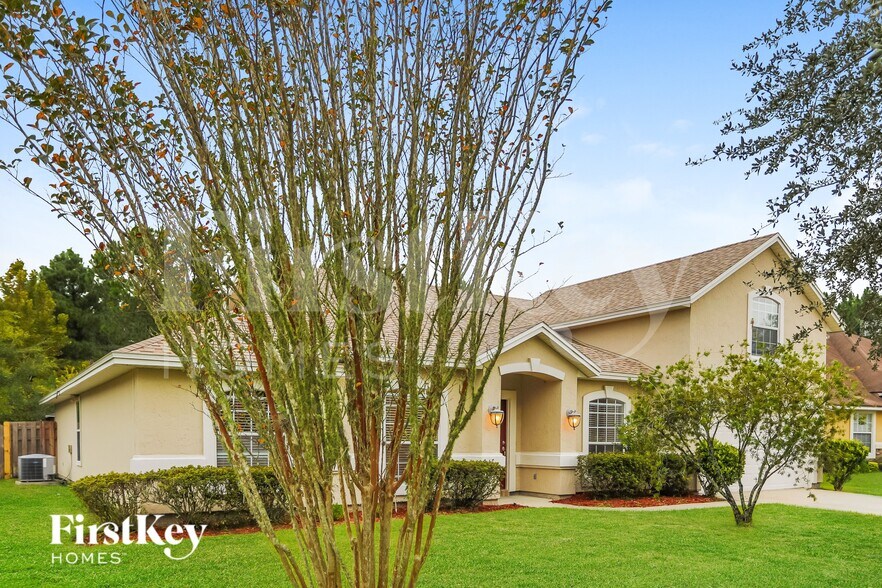 Building Photo - 2447 Royal Pointe Dr