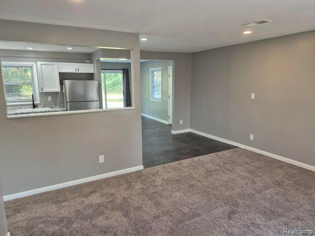 Building Photo - 6380 Eastlawn Ave