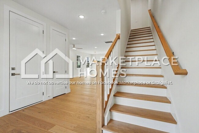 Building Photo - 8 Taverly Dr