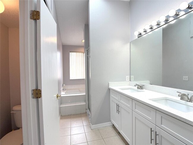 Building Photo - 306 Mango Dr