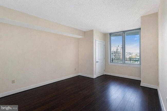 Building Photo - 555 Massachusetts Ave NW