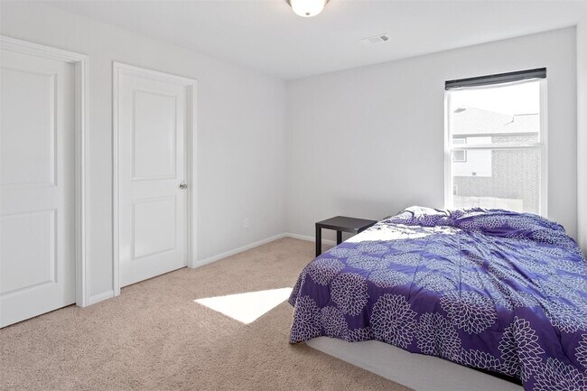 Building Photo - 2533 Allegretto Sea Dr