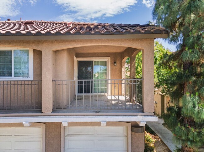 Building Photo - 25892 Iris Ave