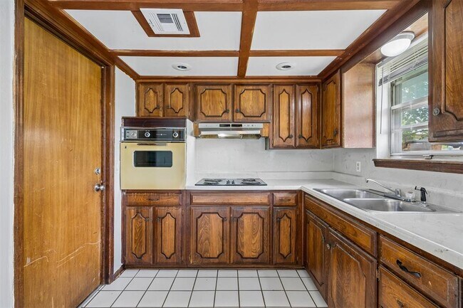 Building Photo - 3005 SE 51st St