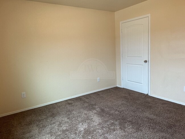 Building Photo - 5305 Eagles Nest Dr