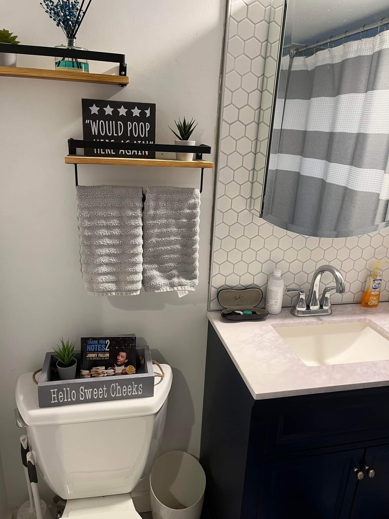Bathroom - 4307 N Bernard St
