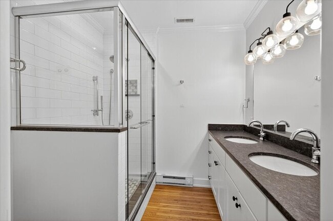 Building Photo - 255 New Holland Ave