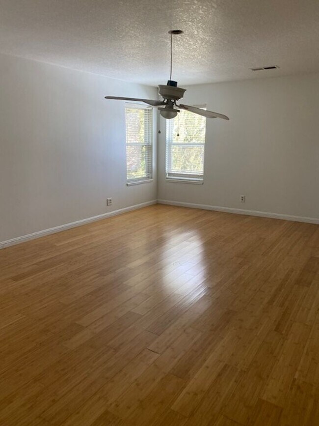 Building Photo - 3665 Cashill Blvd