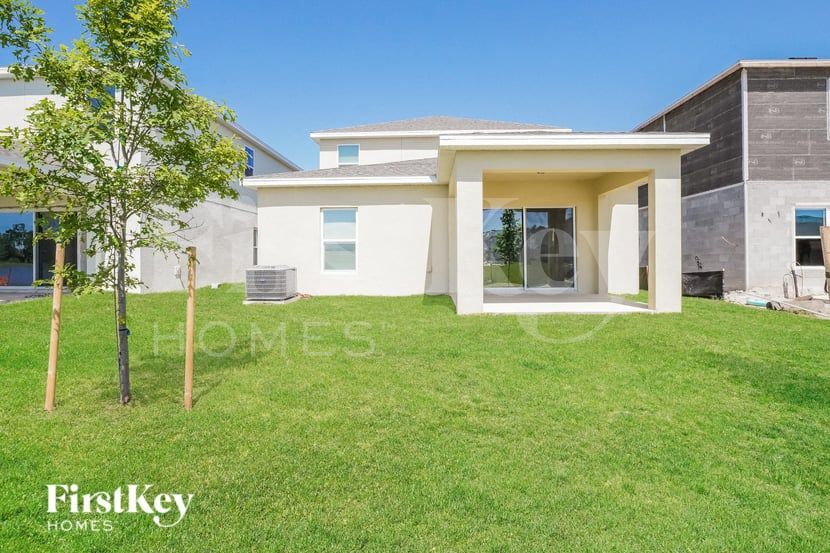 Building Photo - 5086 Royal Point Ave