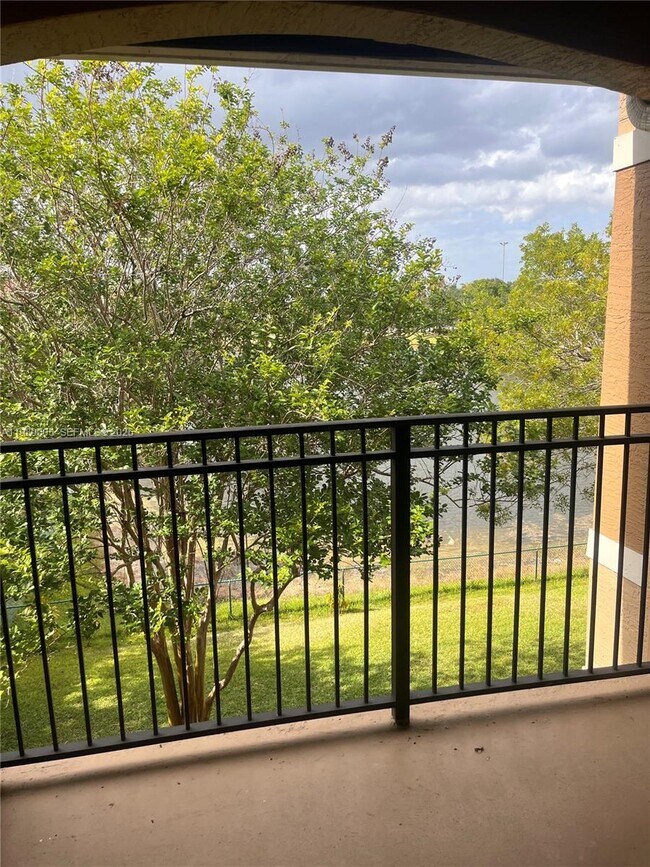 Building Photo - 11631 SW 2nd St