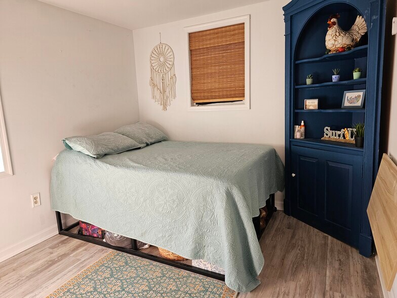 Building Photo - 52 Wesley Rd