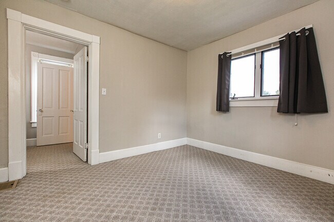 Building Photo - 2636 Fulton St