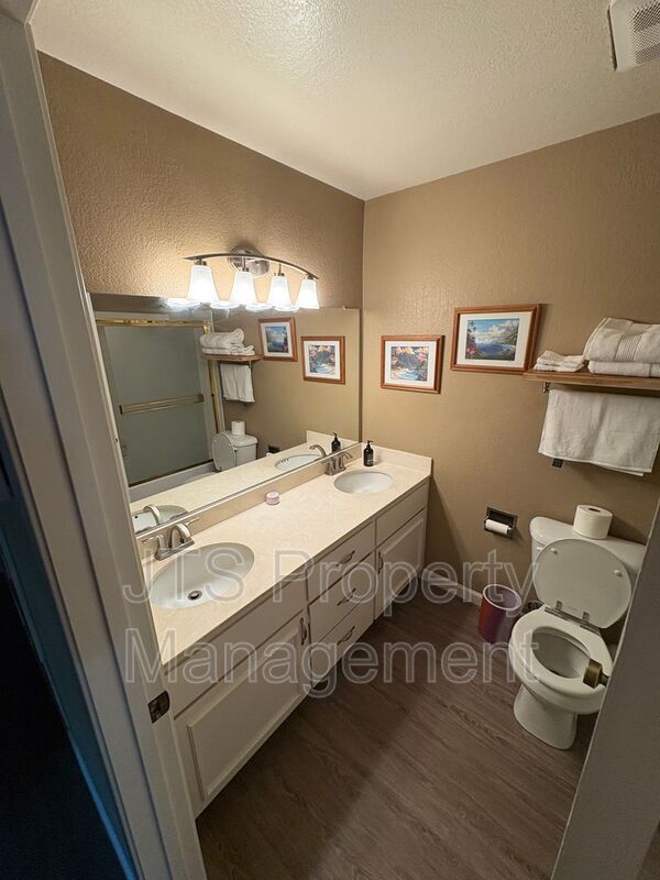 Building Photo - 6913 Navarro Ct