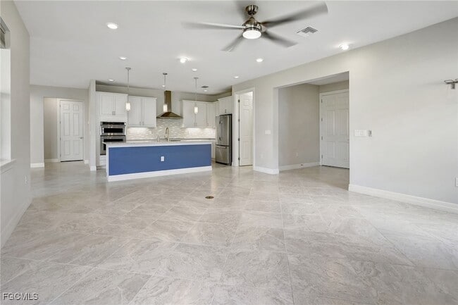 Building Photo - 11752 Bowes Cir