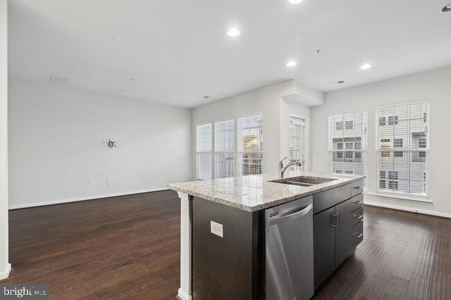 Building Photo - 20591 Geddes Terrace