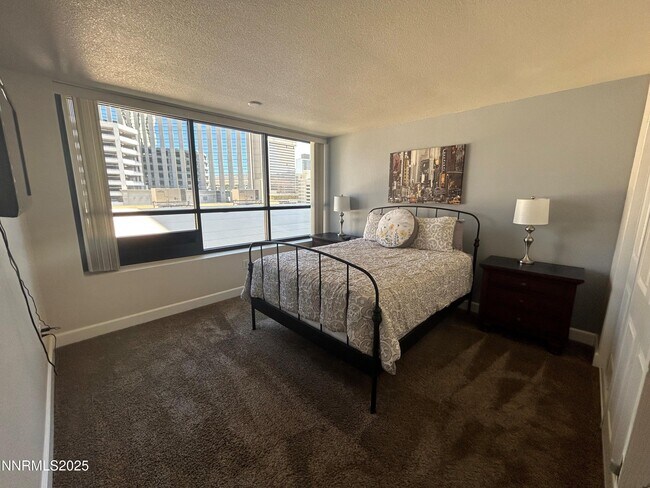 Building Photo - 450 N Arlington Ave