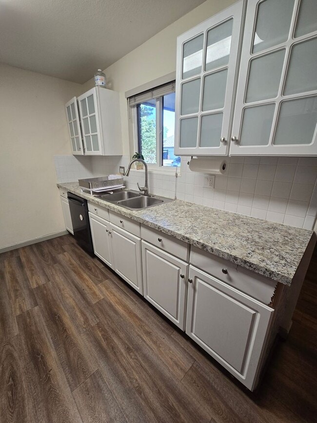 Building Photo - 1541 Adriel Ct