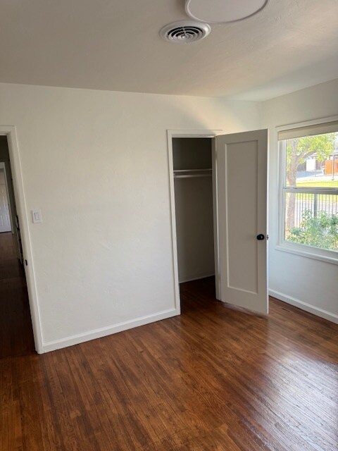 Building Photo - 2230 Alta Vista Dr