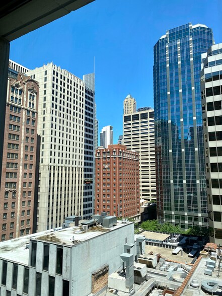 Building Photo - 211 E Ohio St