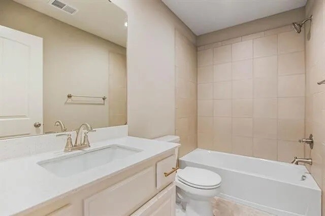 Bathroom 1 - 17332 Ballentine St