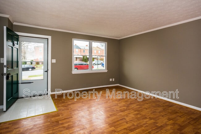 Building Photo - 8627 Willow Oak Rd