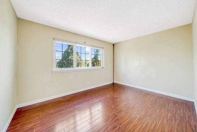 Building Photo - 35216 Wycombe Pl