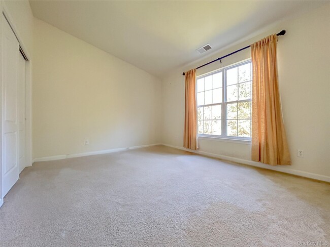 Building Photo - 1063 Dutcher Dr