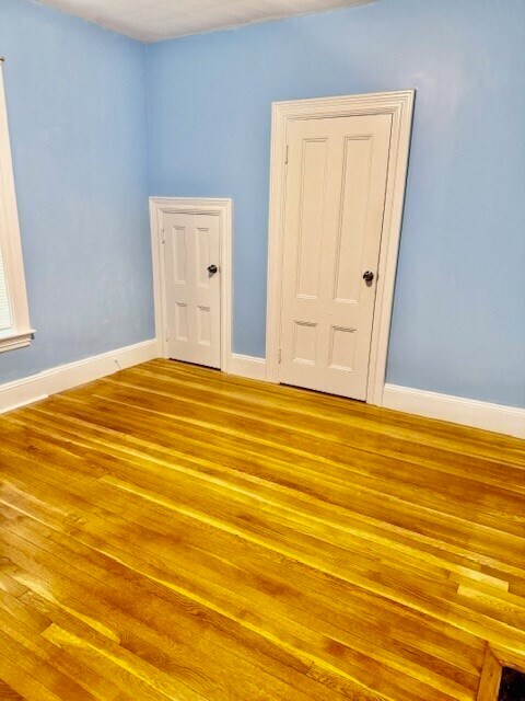 Building Photo - 8 Oneida St