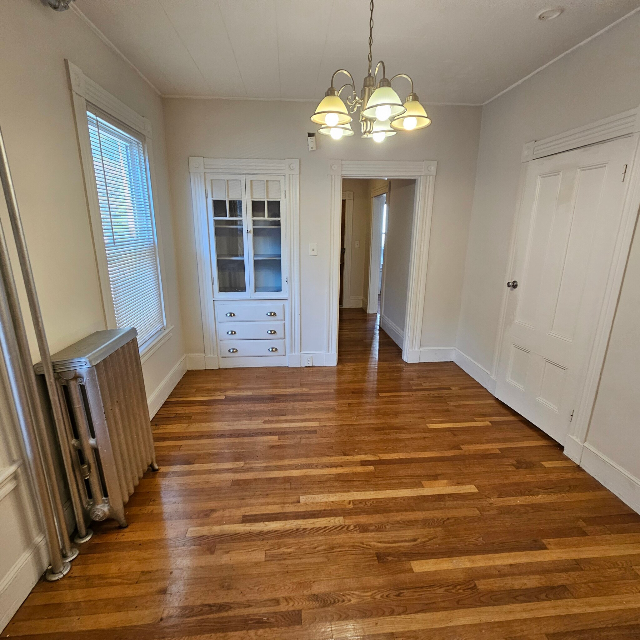 Building Photo - 384 Washington St