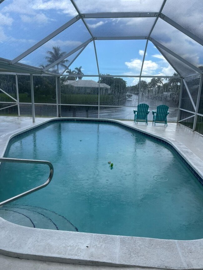 Building Photo - 772 Apple Tree Ln