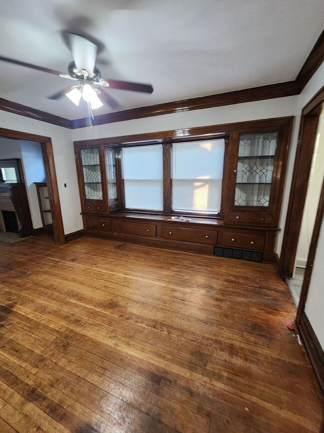 Building Photo - Kendall2550