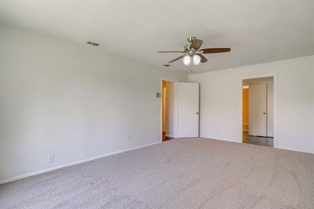 Building Photo - 2017 Garden Oaks Dr