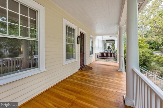 Building Photo - 3236 McKinley St NW
