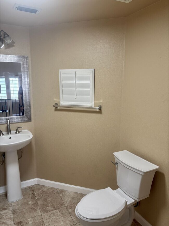 Building Photo - Breath-Taking Natomas 4/3 (Exclusive Private Community) - Golf Course!