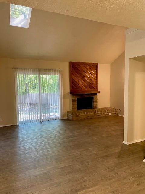 Building Photo - 1402 Summer Creek Dr