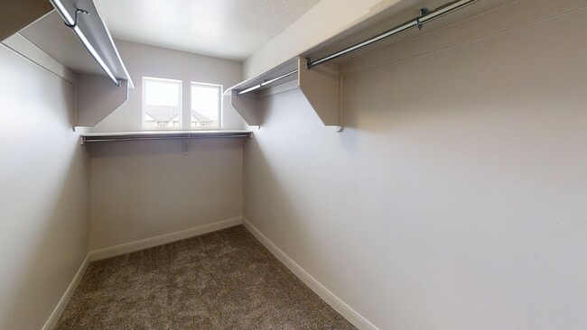 Building Photo - 3 bed 2.5 bath in  Townhome Spanish Fork