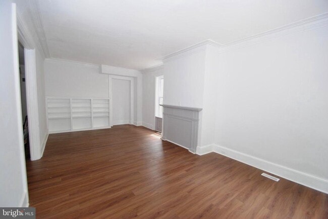 Building Photo - 217 Wood St