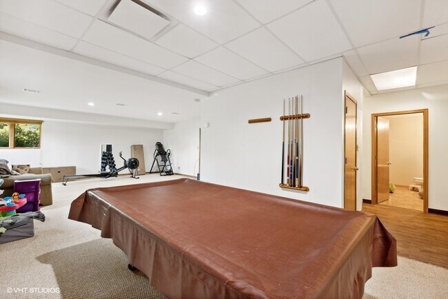 Building Photo - 905 Shelly Ln