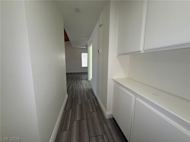 Building Photo - 4308 Apex Dr