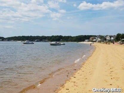 Building Photo - 599 Peconic Bay Blvd