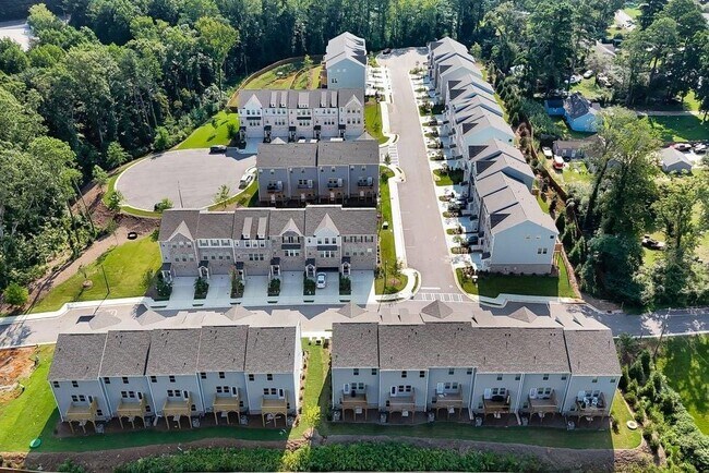 Building Photo - 3669 Willingham Run SW