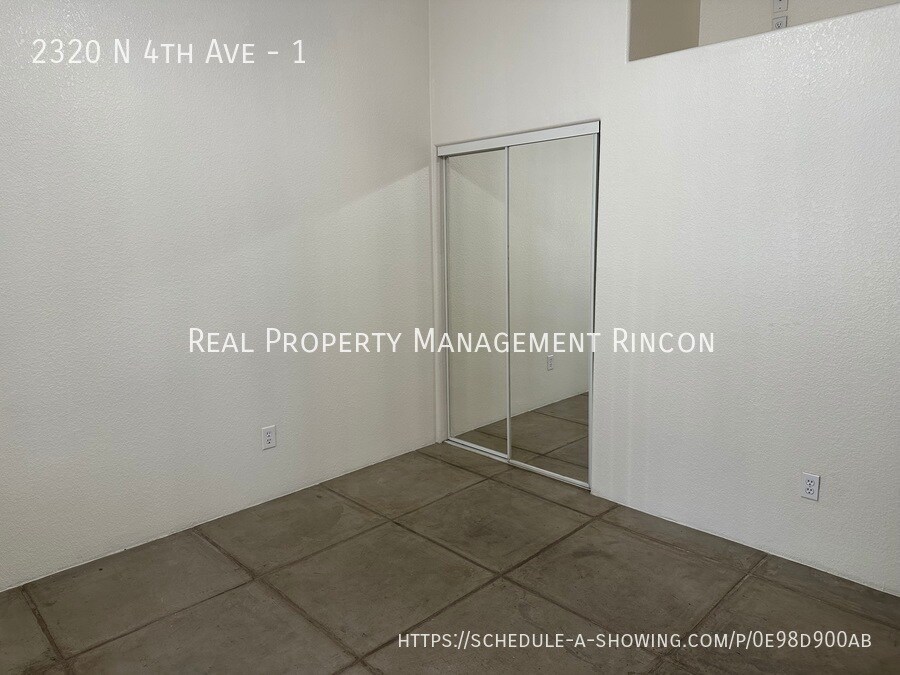 Building Photo - 2320 N 4th Ave